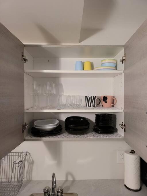 Luxury One Bedroom 温尼伯 外观 照片
